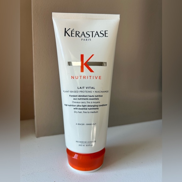 NUTRITIVE LAIT VITAL CONDITIONER hydrating conditioner for dry hair. BEST SELLER - Picture 1 of 3